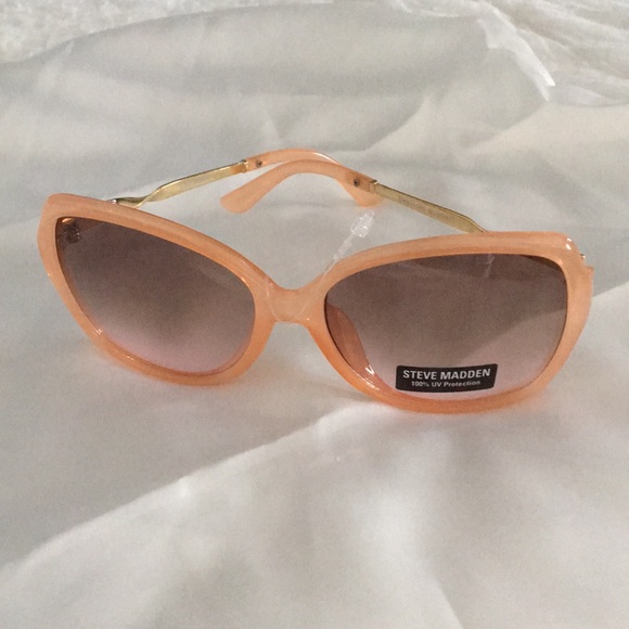 New Steve Madden Blush Acrylic Cats Eye Sunglasses - Picture 2 of 4